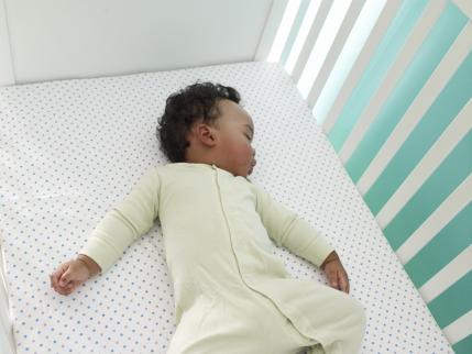 baby-sleeping-crib-rb